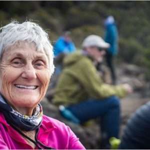 تور صعود به قله کلیمانجارو و آشنایی با مسن ترین و جوان ترین افرادی که قله را صعود کرده اند 