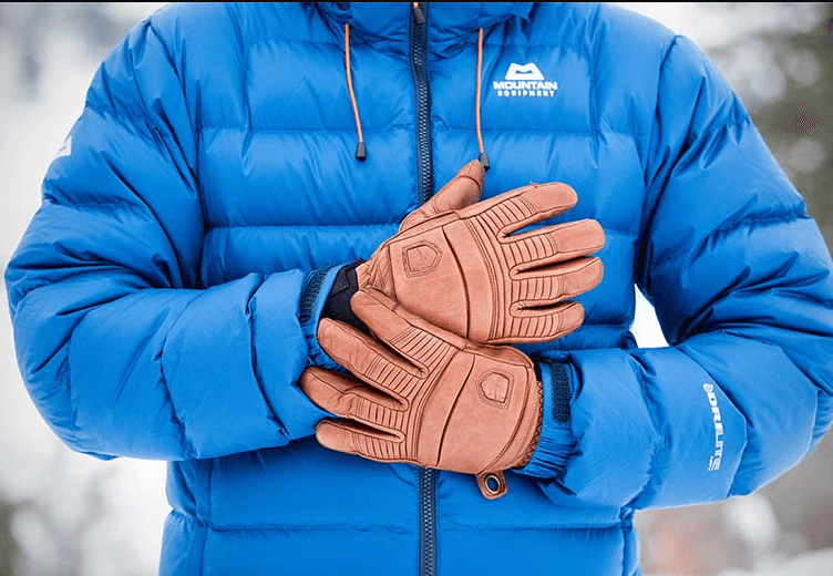 انتخاب دستکش زمستانی مناسب برای کوهنوردی و ورزشهای زمستانی